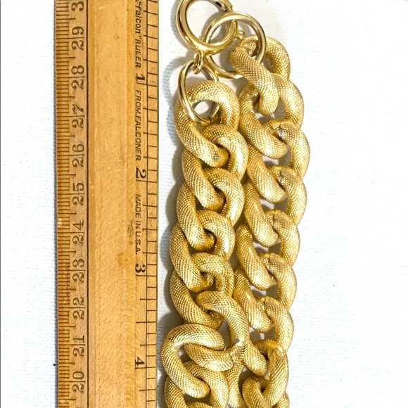 Vintage Chunky Textured Chain Choker GoldTone - Picture 6 of 6